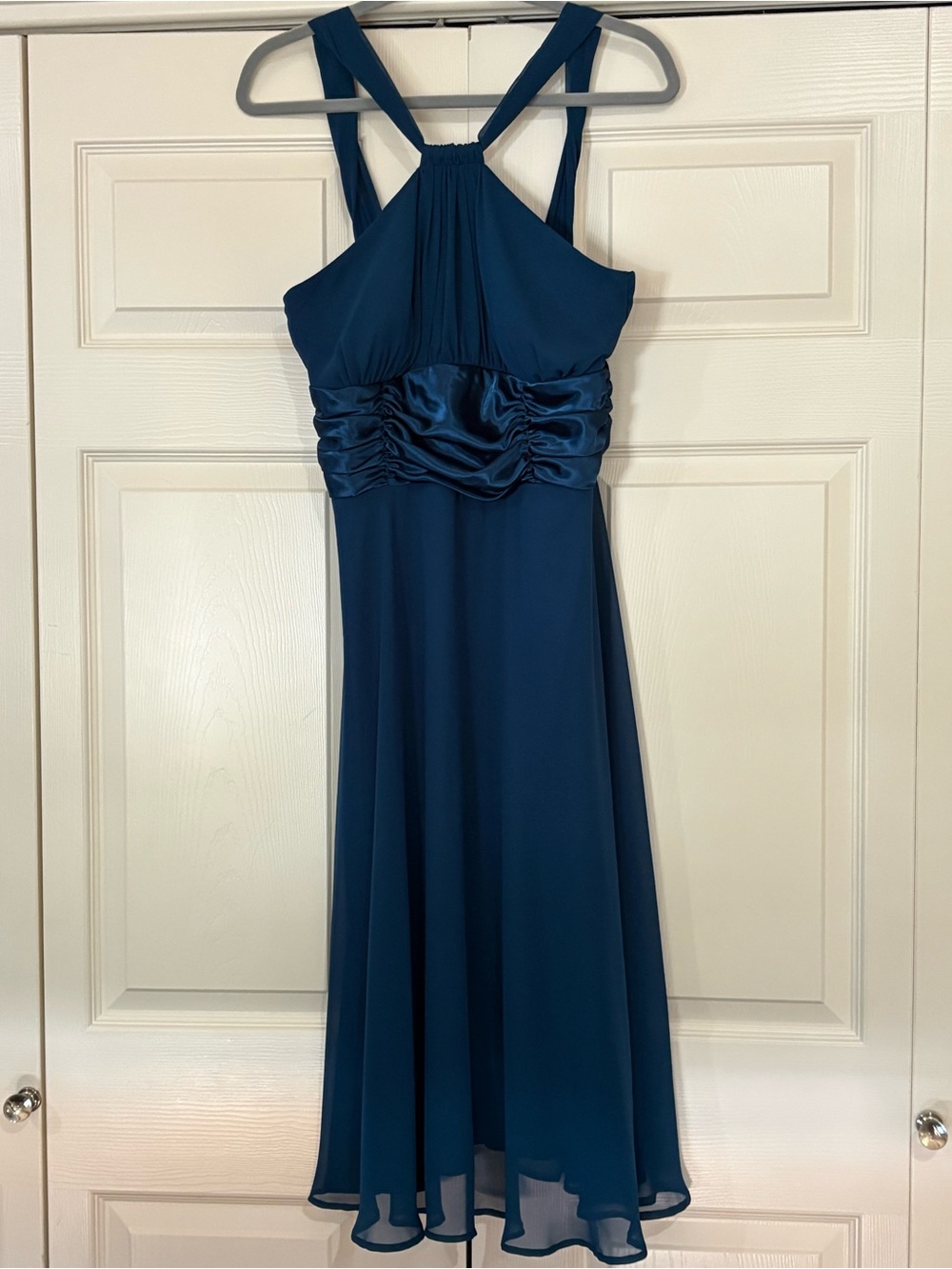 👑Teal Halter Evening Dress with Ruched Satin Waist